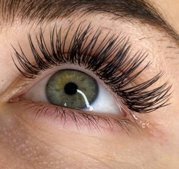 Lash Extensions vs Lash Lifts Lash Extensions vs Lash Lifts